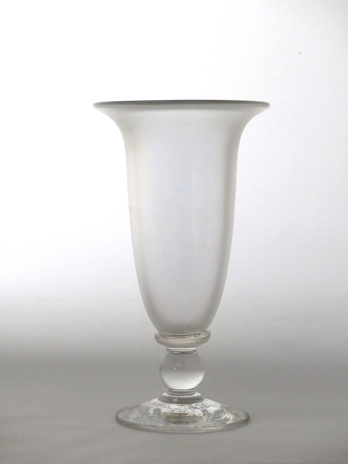Plain Iridescent Vase